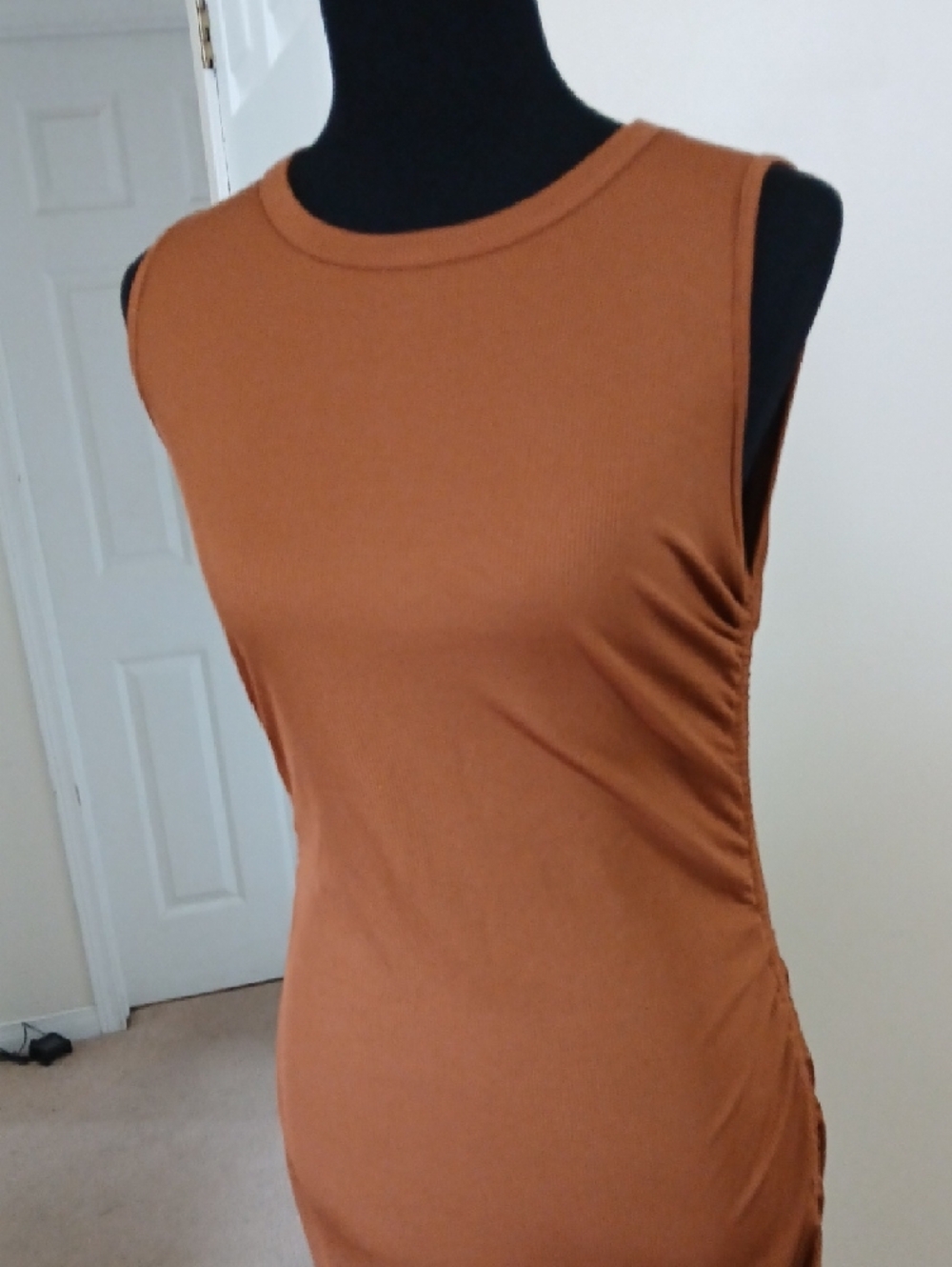 ❤️3@$25 NWT Sleeveless Rust Mini Dress with Side Ruching - Picture 6 of 10